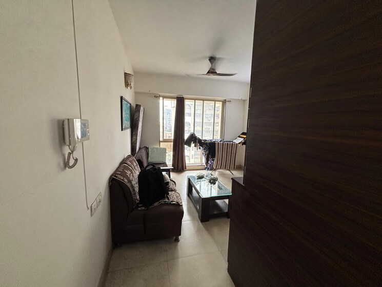 Room, goregaon east Pg For Girls In Goregaon East 8855676