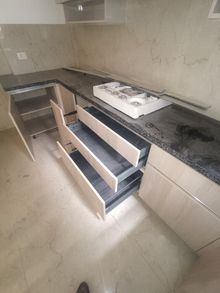 Kitchen, smart-world-orchard 3 Bedroom 1695 Sq.Ft. Builder Floor In Sector 61 Gurgaon 8855827