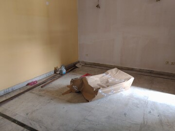 Bedroom in 3 BHK Apartment at Sector 21c – for Rent