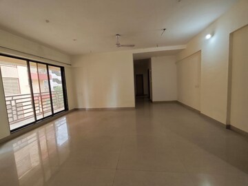 Room in 4 BHK Apartment at Chaitra Heritage, Chembur – for Sale
