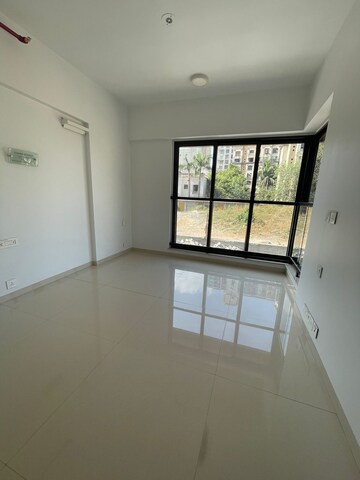 Room in 3 BHK Apartment at Kalpataru Woods Ville, Powai – for Sale