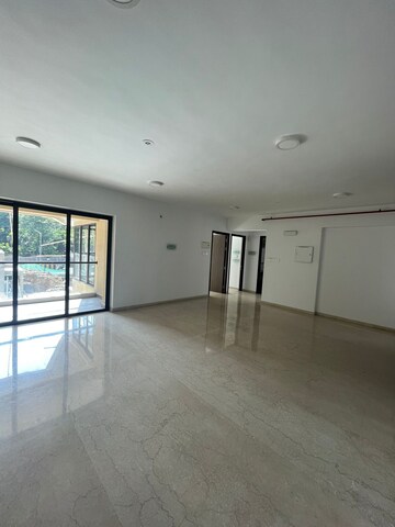 Room in 3 BHK Apartment at Kalpataru Woods Ville, Powai – for Sale