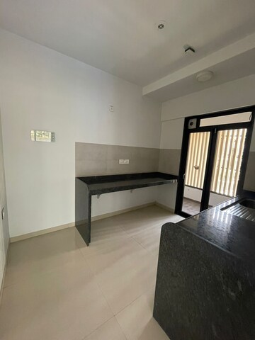 Room in 3 BHK Apartment at Kalpataru Woods Ville, Powai – for Sale