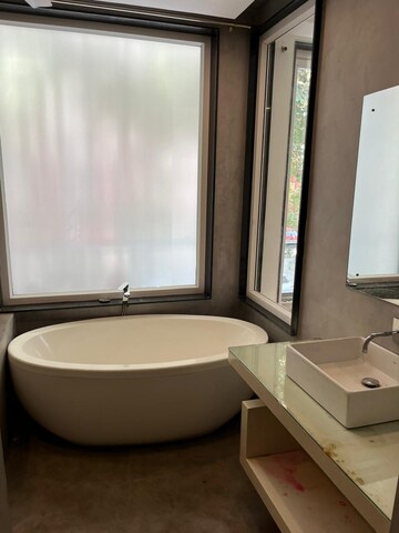 Bathroom in 4 BHK Builder Floor at South City 1 – for Rent