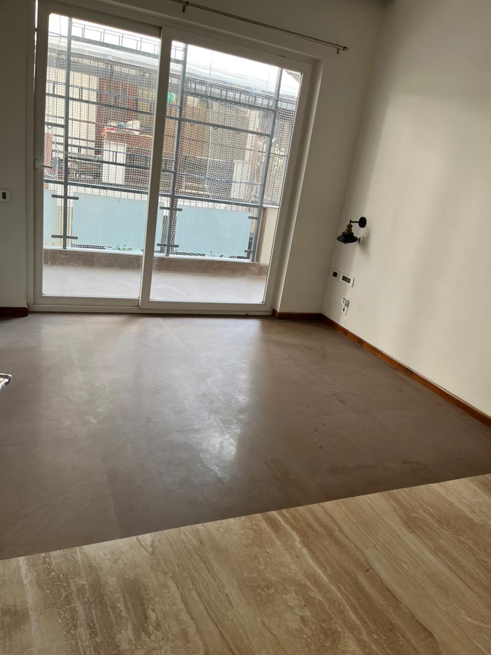 4 BHK + Servant Room Builder Floor For Rent in South City 1