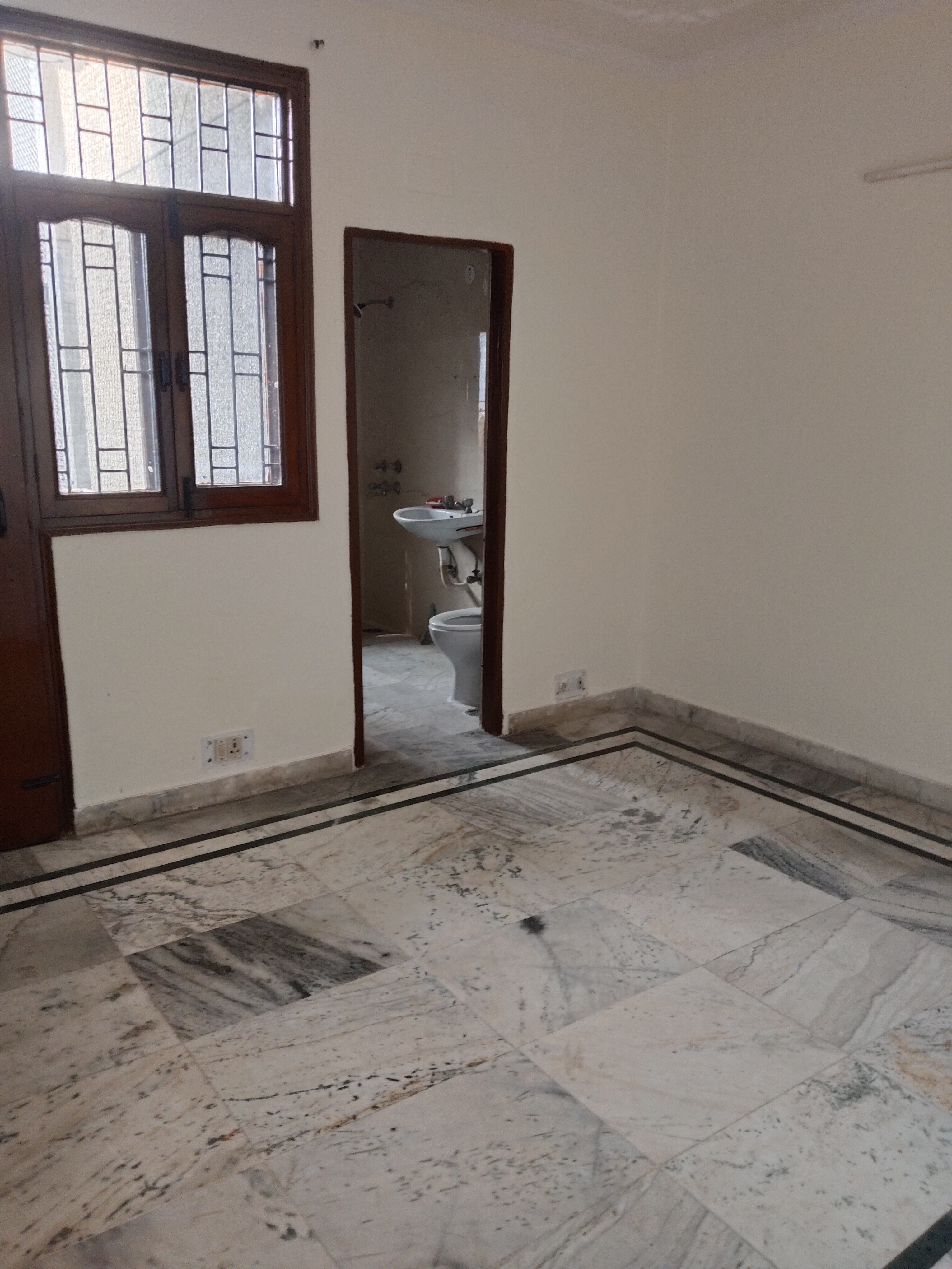 3 BHK Apartment For Rent in Sector 21c