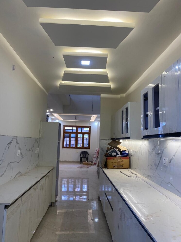Kitchen, gomti nagar 3 Bedroom 1600 Sq.Ft. Villa In Gomti Nagar Lucknow 8855947
