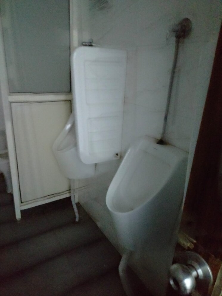 Bathroom, sector 2 Commercial Office Space 3500 Sq.Ft. In Sector 2 Noida 8855892