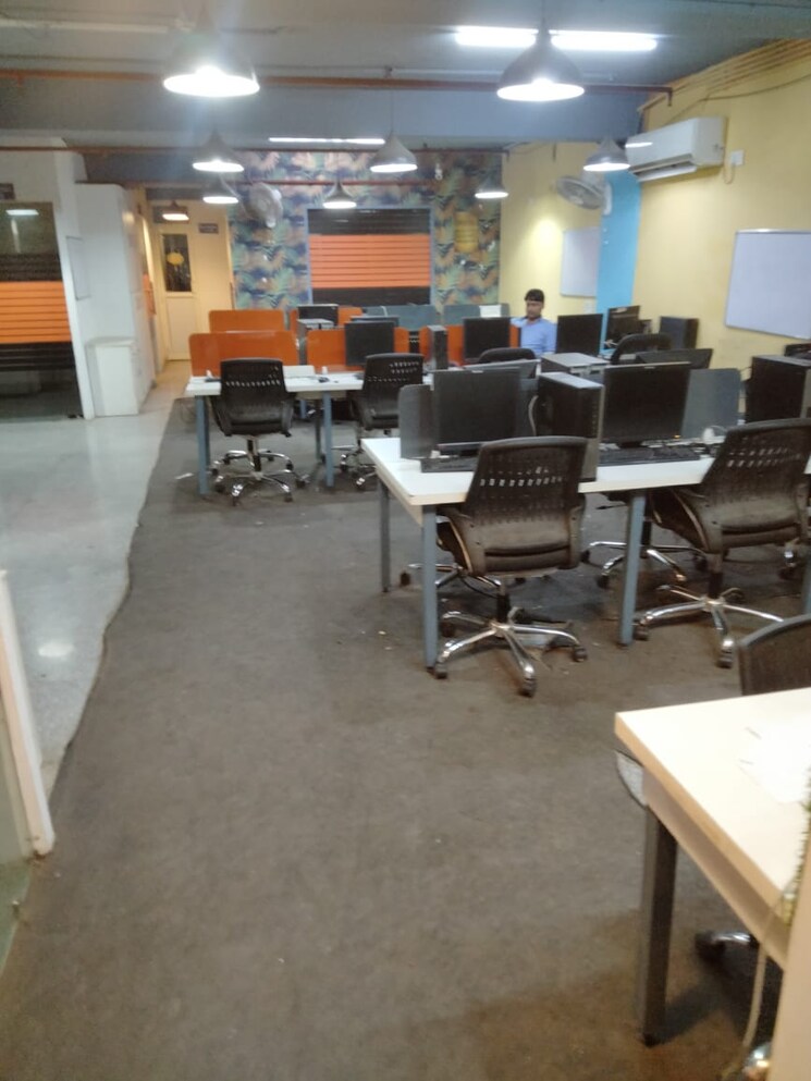Team Area, sector 2 Commercial Office Space 3500 Sq.Ft. In Sector 2 Noida 8855892
