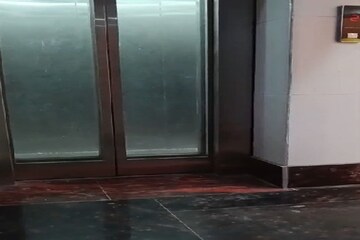 Building Lobby in 3 BHK Builder Floor at Shalimar Garden Extension ii – for Sale
