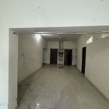 Room in 6+ BHK Independent House at UPAVP Vrindavan Yojana, Nagram Road – for Sale