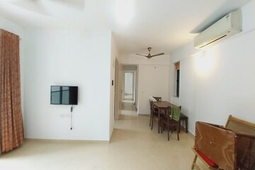 Room in 2.5 BHK Apartment at Kalpataru Aura, Ghatkopar West – for Sale