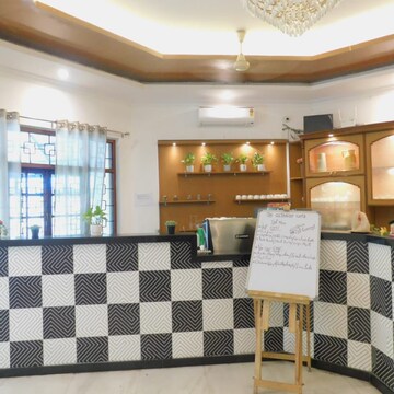 Bedroom in 6 BHK Villa at Sri Rama Apartments Banjara Hills, Banjara Hills – for Sale
