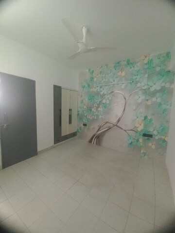 Room in 2 BHK Builder Floor at Uppal Southend, Sector 49 – for Sale