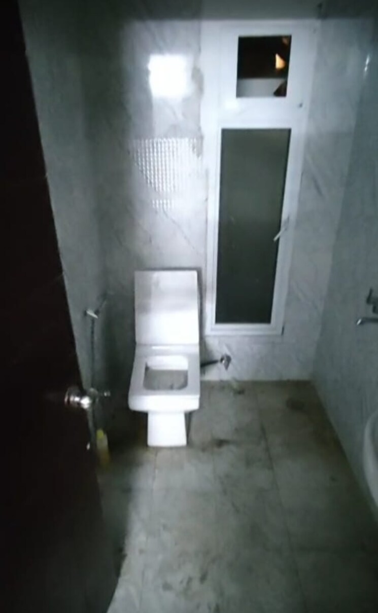 Bathroom, prateek-grand-city 3.5 Bedroom 1795 Sq.Ft. Apartment In Siddharth Vihar Ghaziabad 8856037