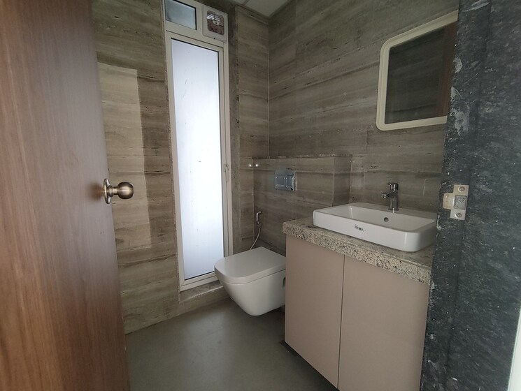 Bathroom, runwal-nirvana 3 Bedroom 1006 Sq.Ft. Apartment In Parel Mumbai 8856029