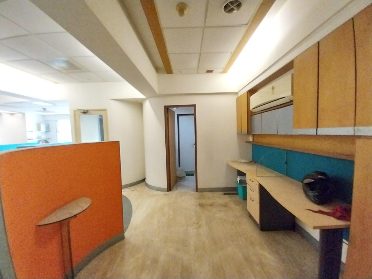 Office Space For Rent in Maker Tower