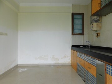 Furnished Amenities in 3 BHK Apartment at Chembur – for Rent