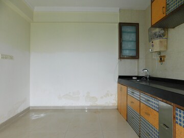Furnished Amenities in 3 BHK Apartment at Chembur – for Rent