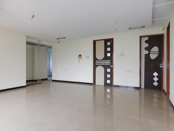 Room in 3 BHK Apartment at Chembur – for Rent