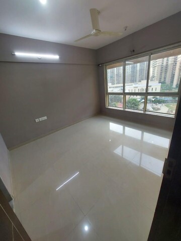 Room in 2 BHK Apartment at Nahar Jonquille And Jamaica, Chandivali – for Sale