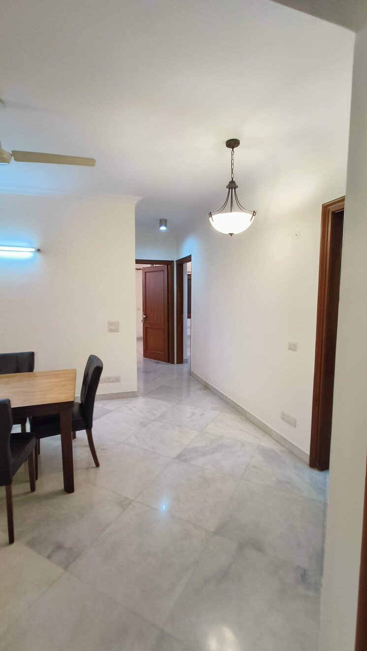 Room, florence-nightingale-lane 3 Bedroom 2000 Sq.Ft. Apartment In Green Park Delhi 8856090