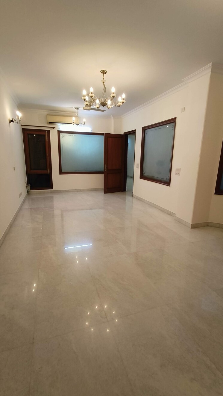 Room, florence-nightingale-lane 3 Bedroom 2000 Sq.Ft. Apartment In Green Park Delhi 8856090