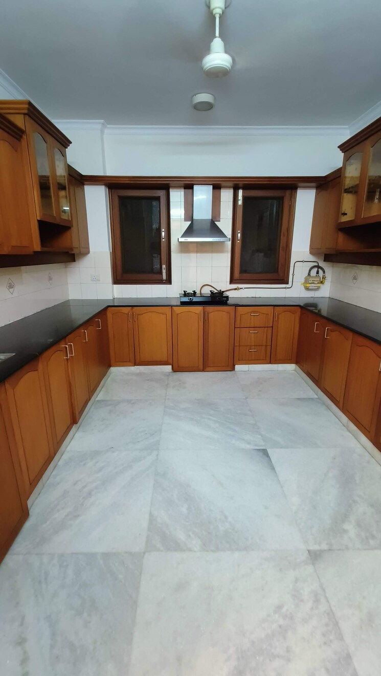 Bedroom, florence-nightingale-lane 3 Bedroom 2000 Sq.Ft. Apartment In Green Park Delhi 8856090