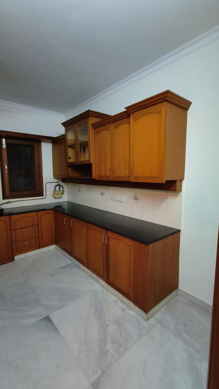 Kitchen, florence-nightingale-lane 3 Bedroom 2000 Sq.Ft. Apartment In Green Park Delhi 8856090