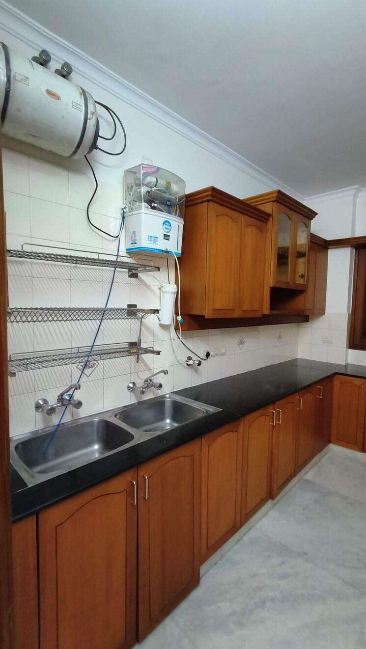 Kitchen, florence-nightingale-lane 3 Bedroom 2000 Sq.Ft. Apartment In Green Park Delhi 8856090