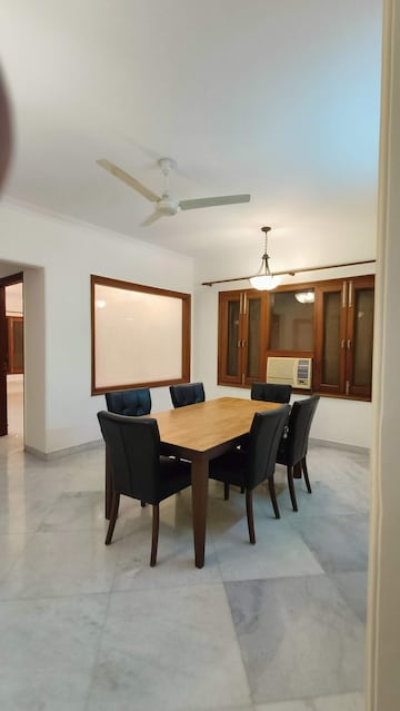 Team Area in 3 BHK Apartment at Florence Nightingale Lane, Green Park – for Rent