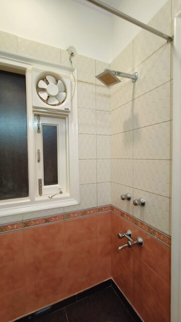 Bathroom in 3 BHK Apartment at Florence Nightingale Lane, Green Park – for Rent