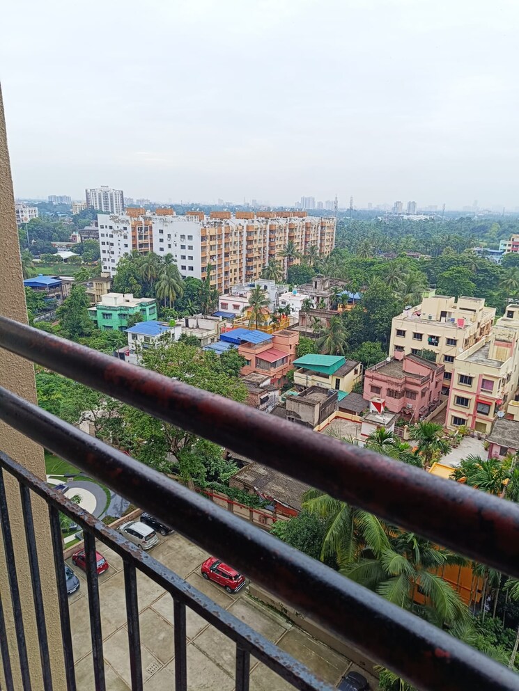 Balcony, mukundapur 1 Bedroom 375 Sq.Ft. Builder Floor In Mukundapur Kolkata 8856666