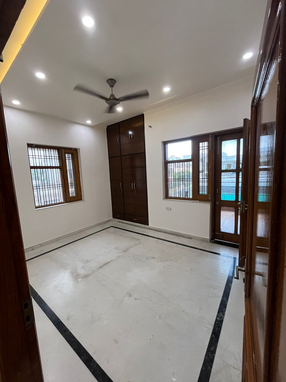 3 BHK + Pooja Room Builder Floor For Rent in Sector 9