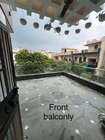 3 BHK Builder Floor – Exterior View View at Sector 9 - for Rent