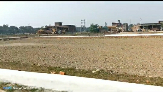 Plot For Sale in The Expressway City