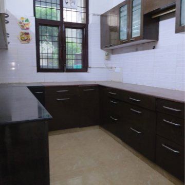 Kitchen in 2 BHK Builder Floor at Ansal Plaza Sector-23, Carterpuri Village – for Rent