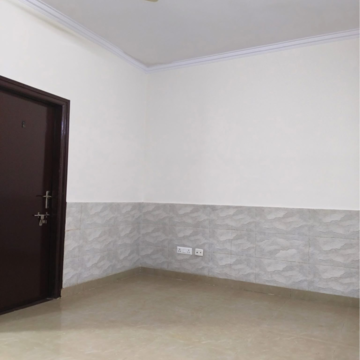 Room in 2 BHK Builder Floor at Ansal Plaza Sector-23, Carterpuri Village – for Rent