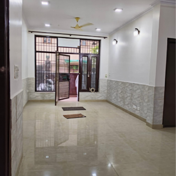Room in 2 BHK Builder Floor at Ansal Plaza Sector-23, Carterpuri Village – for Rent
