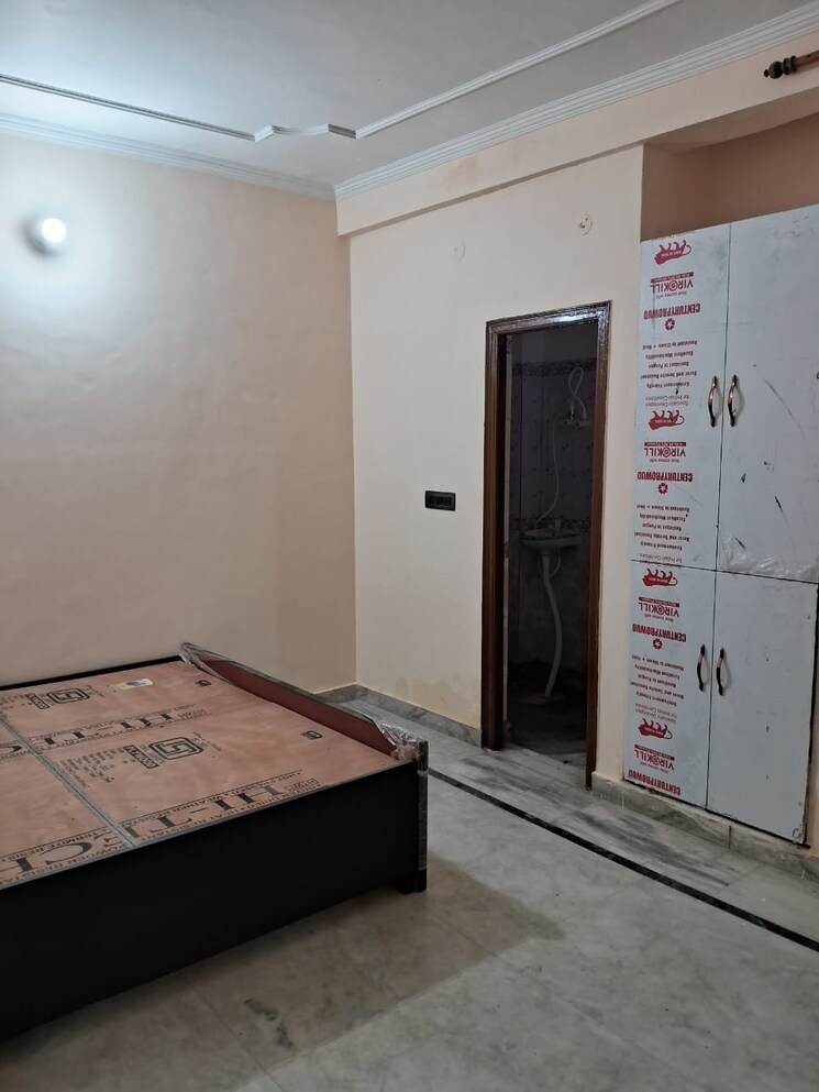 Room, hindon-vihar 3 Bedroom 1350 Sq.Ft. Independent House In Sector 49 Noida 8856885