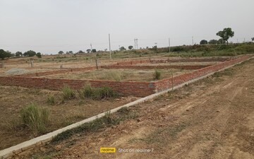 Plot For Sale in Azad Nagar