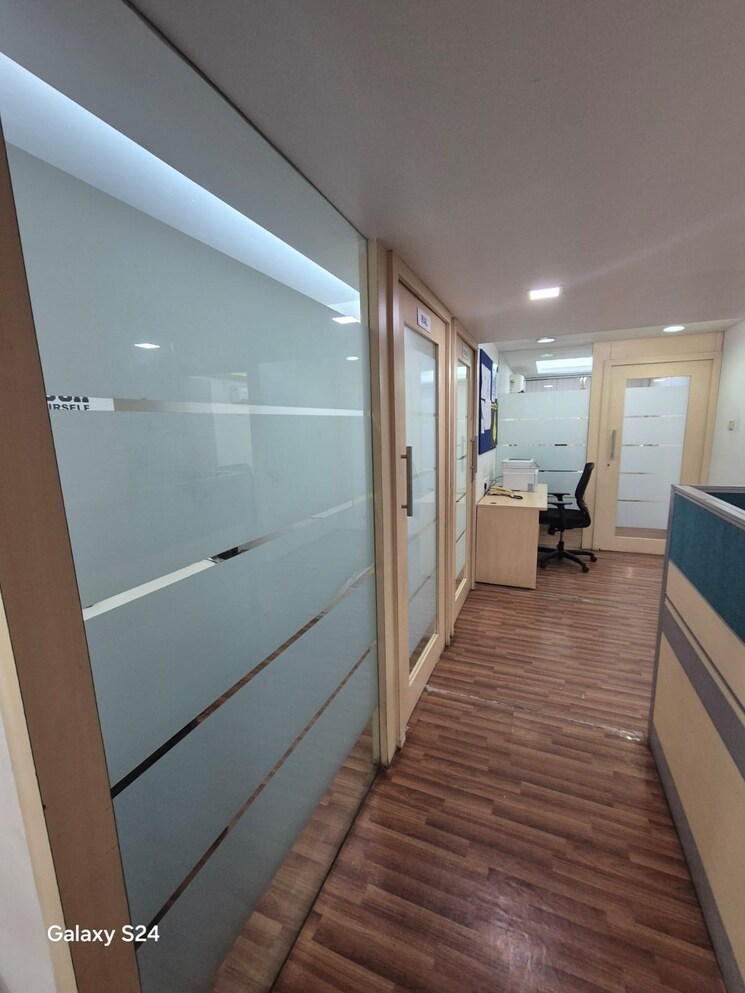 Common Area, solitaire-corporate-park Commercial Office Space 2500 Sq.Ft. In Andheri East Mumbai 8856889