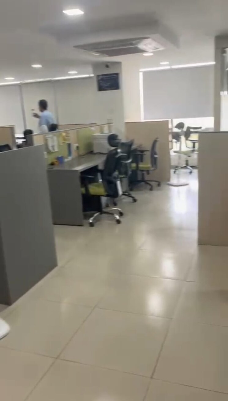 Team Area, shivalik-shilp Commercial Office Space 1830 Sq.Ft. In Sanidhya Ahmedabad 8856906