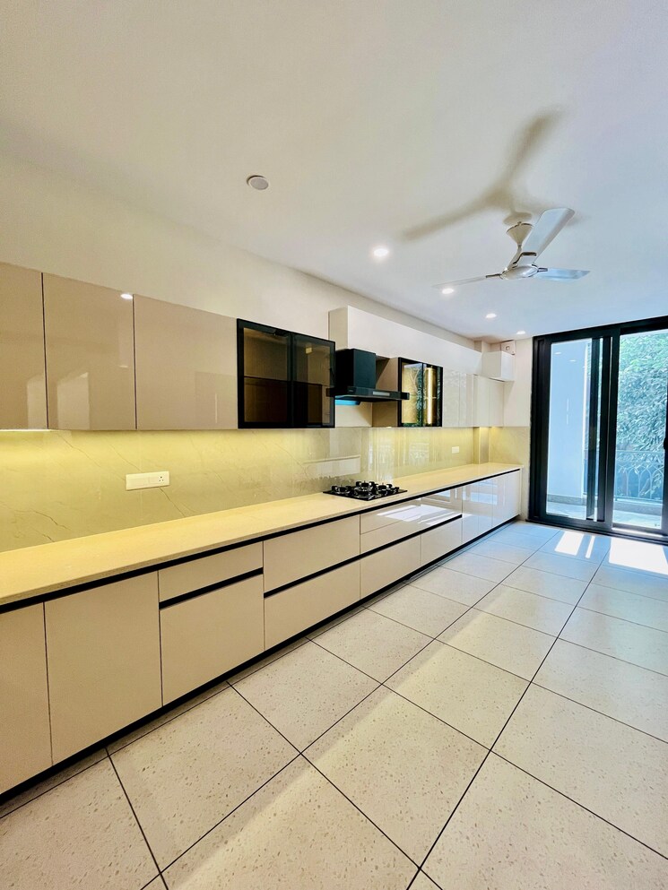 Room, vipul-world-plots 4 Bedroom 508 Sq.Ft. Builder Floor In Sector 48 Gurgaon 8856935