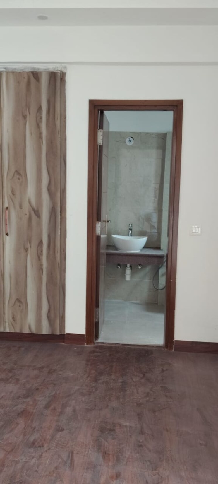 Bathroom, saya-gold-avenue 2 Bedroom 748 Sq.Ft. Apartment In Vaibhav Khand Ghaziabad 8857028