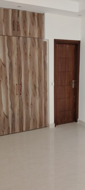 Bedroom in 2 BHK Apartment at Saya Gold Avenue, Vaibhav Khand – for Rent