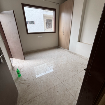Room in 2 BHK Builder Floor at Ansal Plaza Gurgaon, Carterpuri Village – for Rent