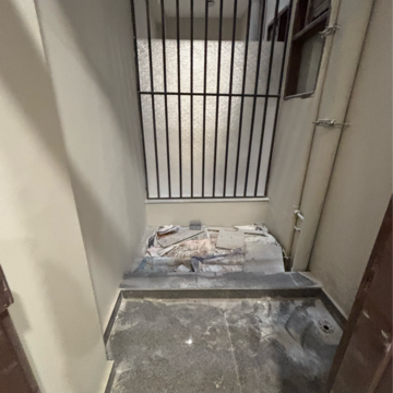 Staircase in 2 BHK Builder Floor at Ansal Plaza Gurgaon, Carterpuri Village – for Rent