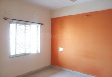 Room in 3 BHK Apartment at Indiranagar – for Rent