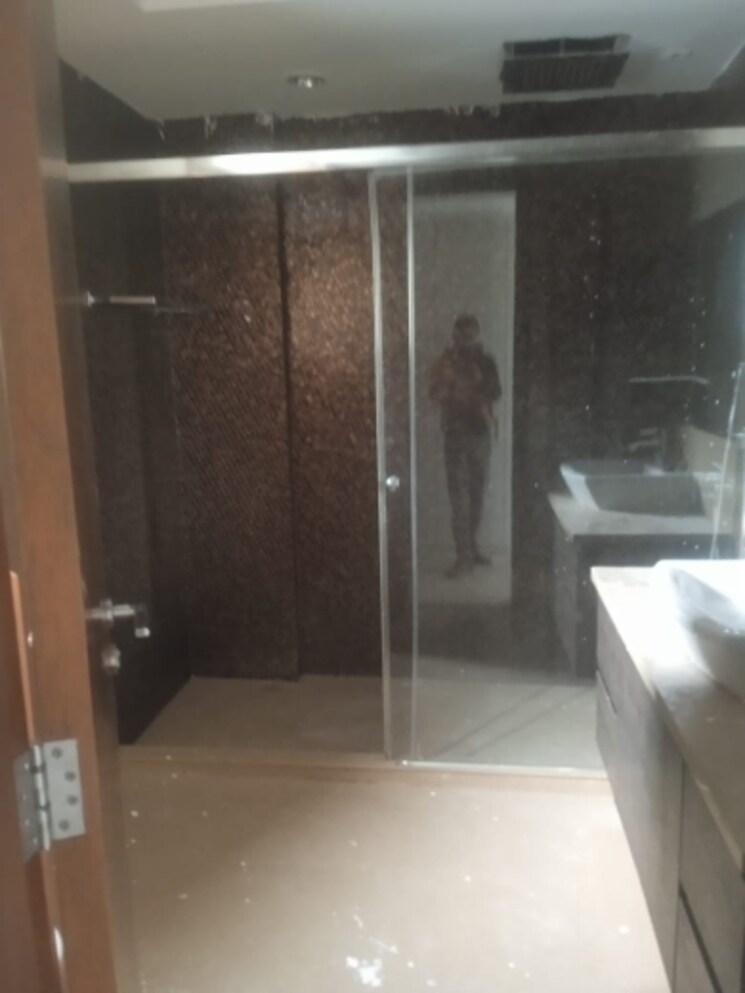 undefined, new friends colony 5 Bedroom 500 Sq.Yd. Independent House In New Friends Colony Delhi 8857033